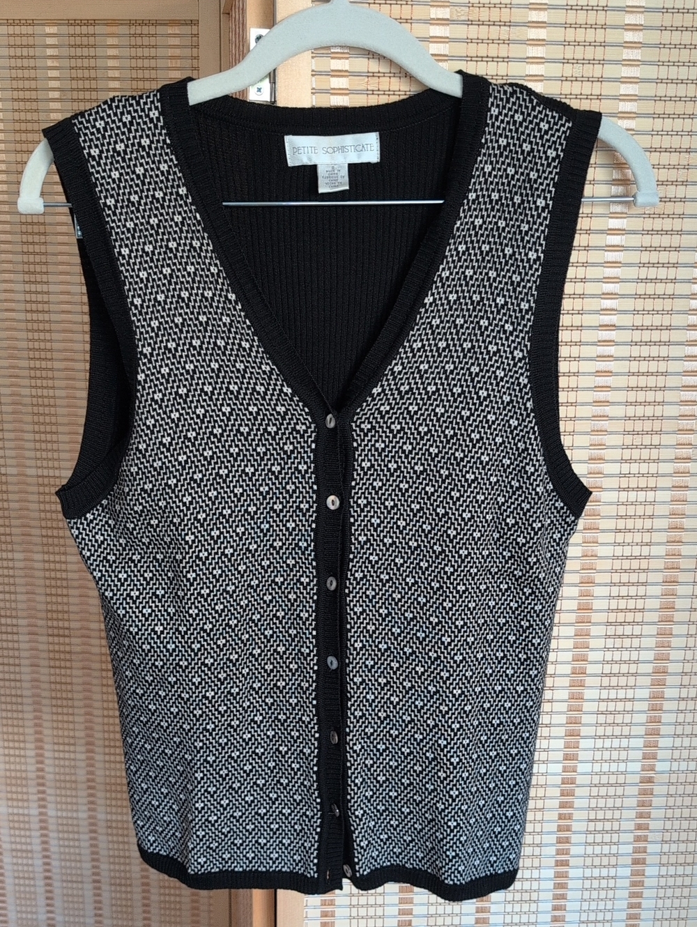 Silk & Cotton Petite Sophisticate Black & White V-Neck Knit Vest Small